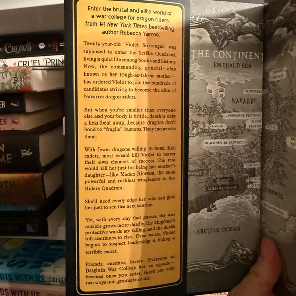 Fourth Wing | Rebecca Yarros - Picture 2 of 2